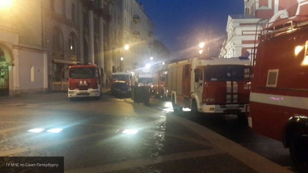 Сотрудники МЧС ликвидировали пожар в общежитии петербургского Политеха