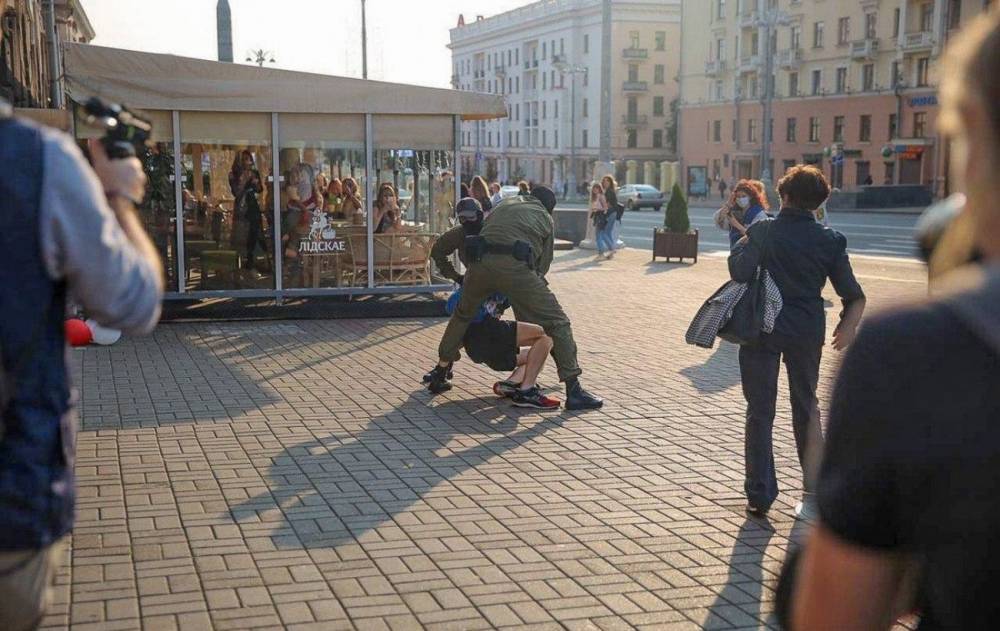 Во время субботних протестов в Беларуси задержали более 110 человек, - МВД