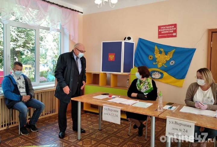 Владимир Журавлёв и защитники прав человека проголосовали на выборах губернатора Ленинградской области