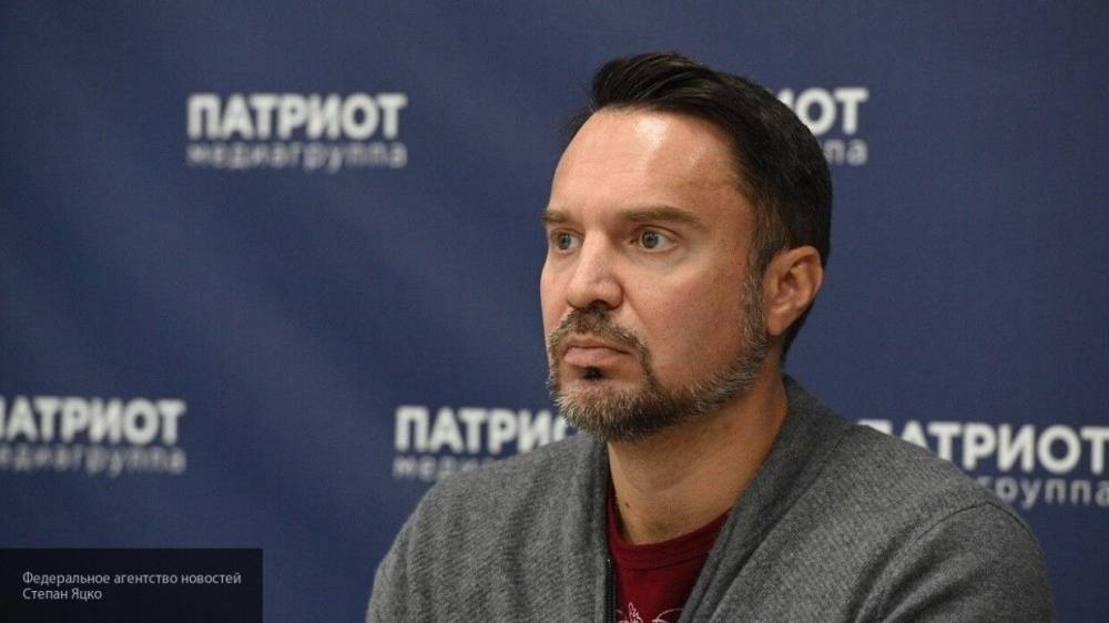 Политолог Осташко: Сторонники Навального используют КПРФ как карманную партию