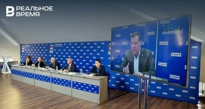 Медведев похвалил подход Минниханова, открыто представляющего «Единую Россию»