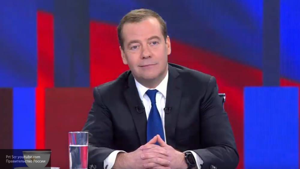 Медведев назвал достойным результат выступления "Единой России" на выборах