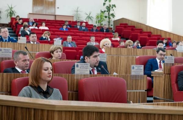Большинство мандатов на выборах в заксобрание Ямала взяла партия "Единая Россия"