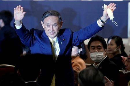 Ёсихидэ Суга избран председателем правящей партии Японии