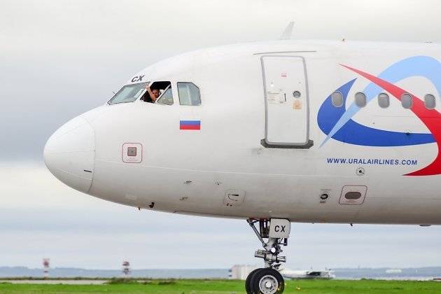 Авиабилеты на внутренние рейсы со скидками до 90% распродадут «Уральские авиалинии»
