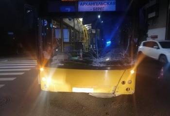 В ДТП с автобусом пострадали вологжане