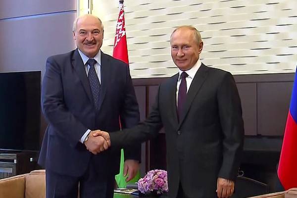 Путин пообещал Белоруссии кредит в полтора миллиарда долларов