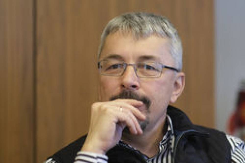 Ткаченко заявил, что Минкульт включил обязательное страхование журналистов в свою повестку дня