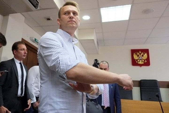 Навальный сообщил немецкому прокурору, что планирует вернуться в Россию