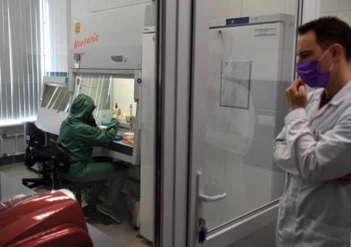 Более 1 тыс. медработников Тульской области заразились коронавирусом
