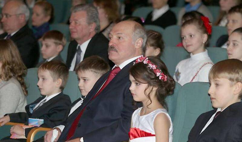 Чемодан без ручки: Лукашенко обошелся России в 600 детских жизней
