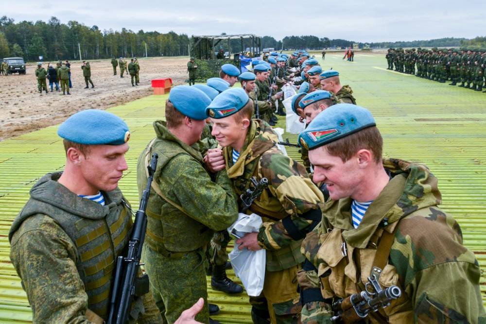 Раймундас Кароблис: Военные учения России и Беларуси не представляют угрозы для Литвы
