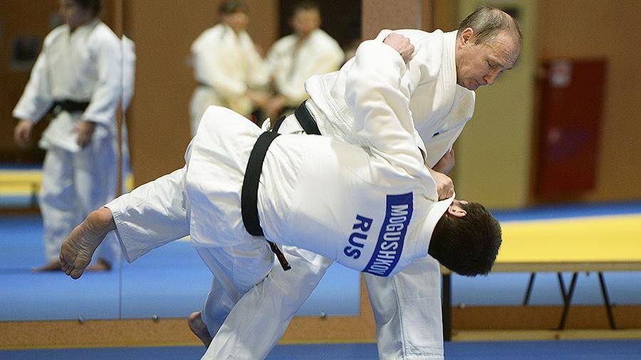 Канье Уэст опубликовал фото Путина с тренировки по дзюдо