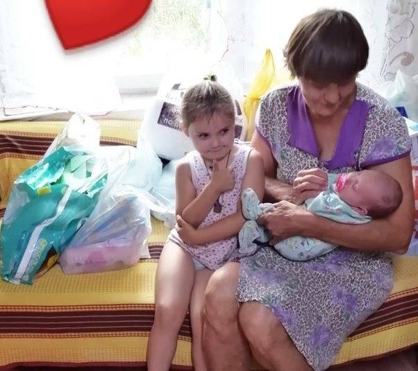 Месяц без мамы. Малышку, оставшуюся на руках у бабушки, увезли в Димитровград