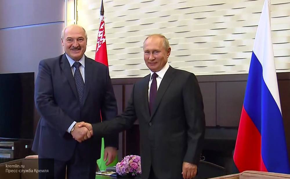 Песков сообщил, что Лукашенко не просил у Путина новое оружие