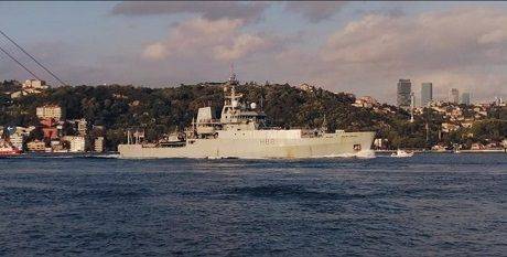 Корабль ВМС Великобритании HMS Enterprise вошел в Черное море (ФОТО)