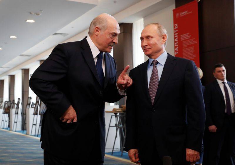 Путин и Лукашенко на переговорах в Сочи не обсуждали поставки нового вооружения в Белоруссию - СМИ