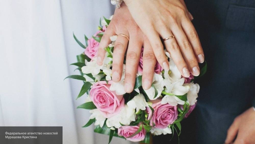 Девушка стала объектом критики в Instagram за свадьбу с инвалидом
