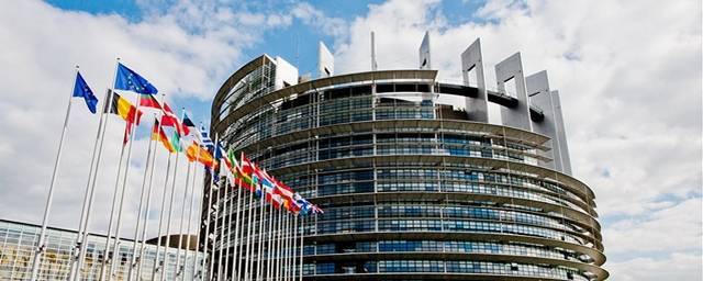 В Европарламенте предложили заморозить счета фигурантов расследований ФБК
