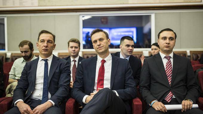 Посольство РФ в ФРГ запросило консульский доступ к Алексею Навальному