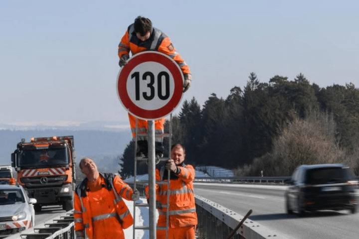 Германия: При скорости более 130 км/ч водитель является совиновным в аварии