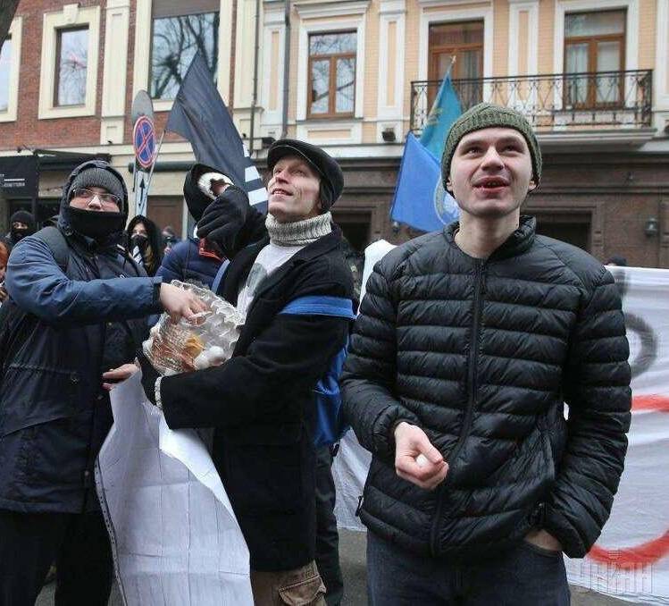 Басманный суд Москвы заочно арестовал екатеринбургского активиста Изотова