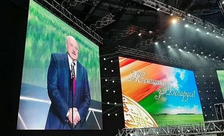 Лукашенко назвал Тихановскую белорусской «гуайдихой»