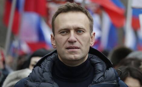 Правительство Германии приняло к сведению видео команды Алексея Навального о бутылке со следами отравляющего вещества