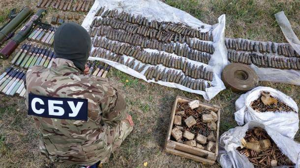 СБУ нашла на Луганщине тайник с гранатометами