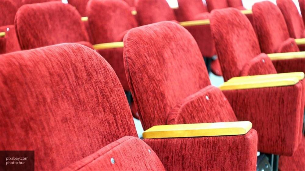 Петербуржцы смогут посещать кинотеатры и фуд-корты с 12 сентября