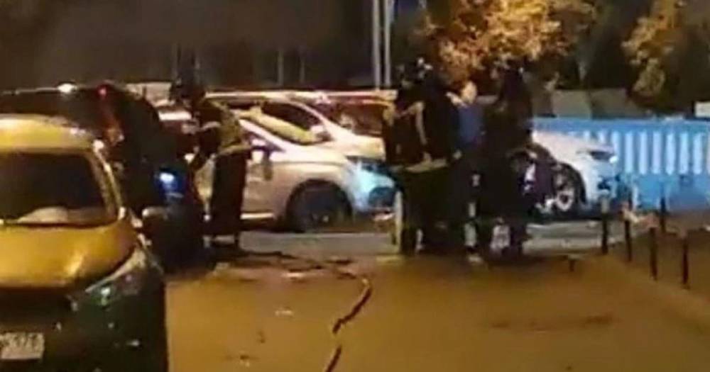 В Петербурге подожгли машину избитого борца с незаконной торговлей