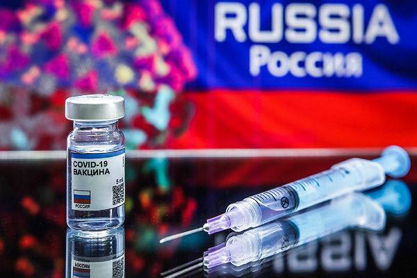 Россияне смогут прививаться от COVI-19 и российской, и зарубежной вакциной