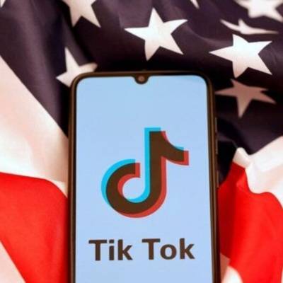 Трамп одобрил сделку между Oracle и TikTok