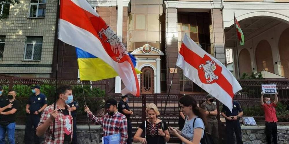 Депутат Рады заявил о большой роли Украины в организации белорусских протестов