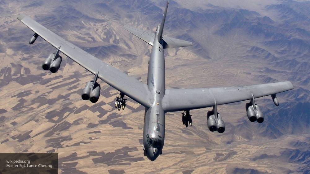 США отменили 30-часовой полет бомбардировщика B-52H над Чехией