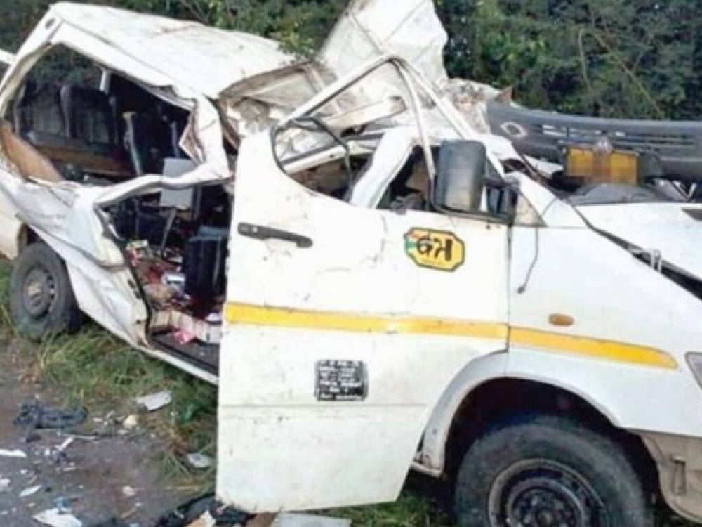 Водитель автобуса не справился с управлением: Шестеро футболистов погибли в Гане