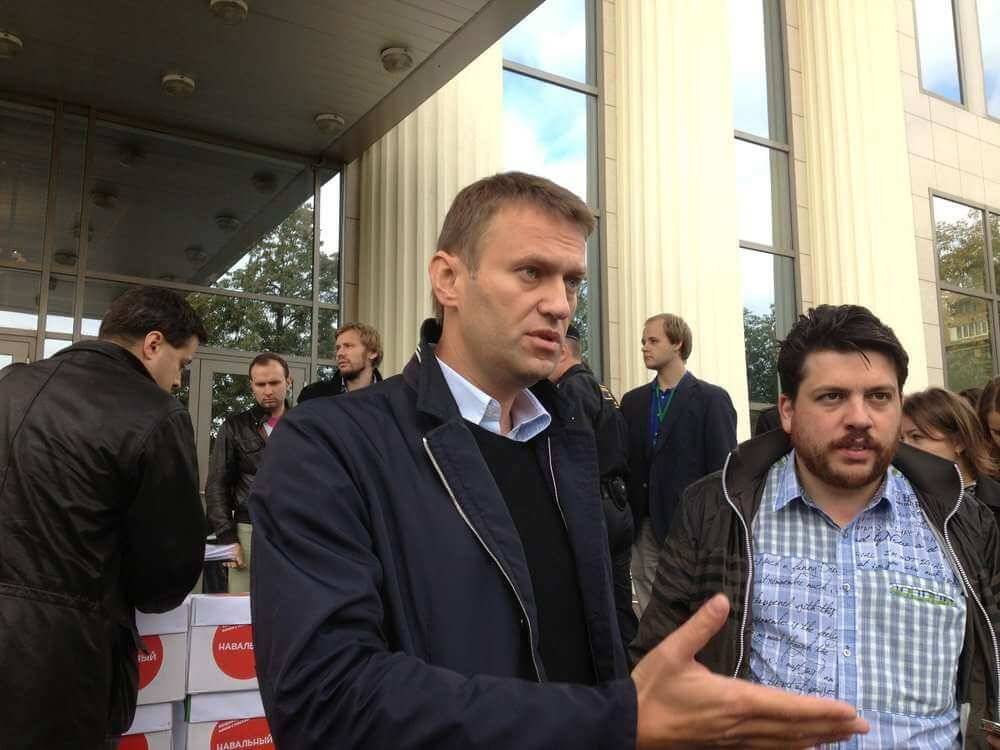 Навальный опубликовал первую запись в блоге после отравления и потребовал вернуть ему одежду