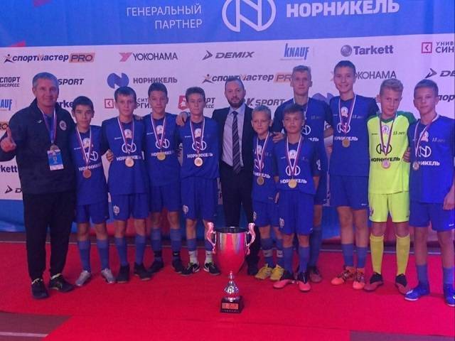 Футболисты из Южноуральска стали чемпионами России