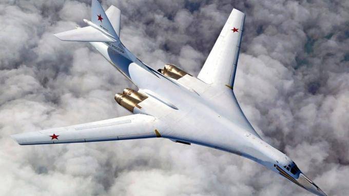 Российские сверхзвуковые бомбардировщики Ту-160 установили мировой рекорд