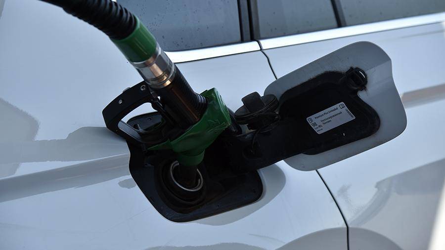 В России снижаются цены на автомобильное топливо