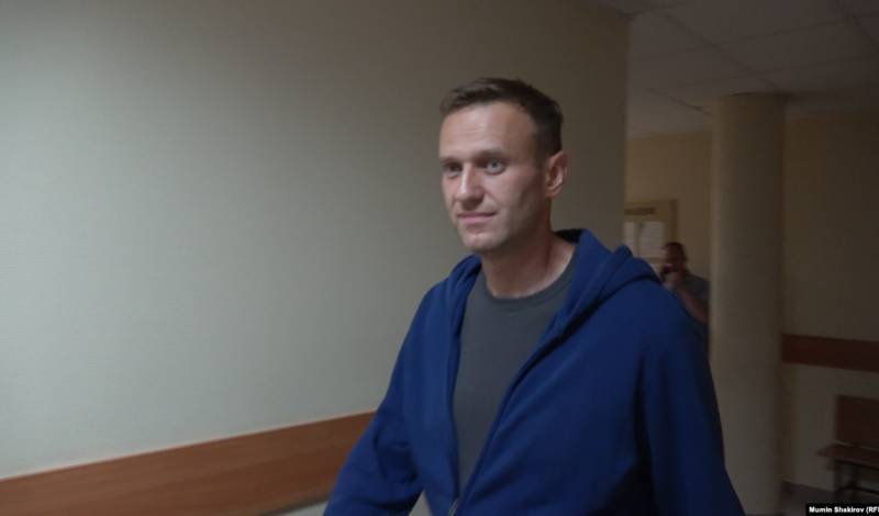 Омский минздрав заявил, что передал одежду Навального следствию