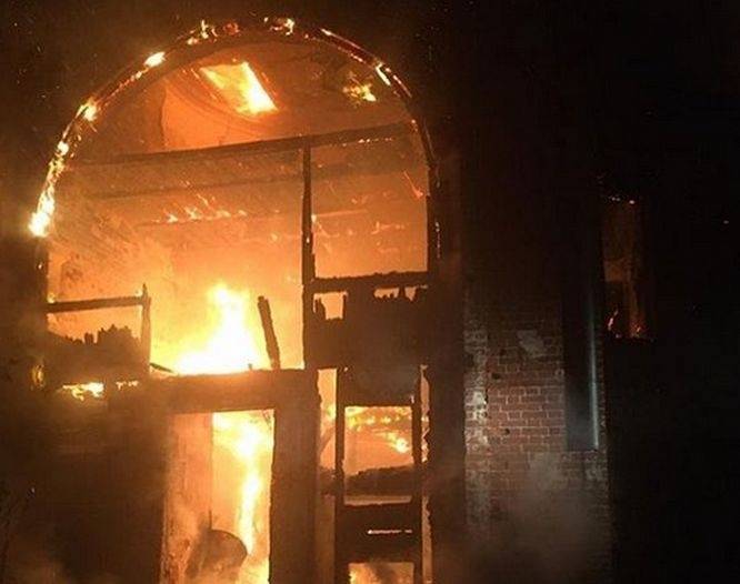 Охотничий домик Баташевых сгорел ночью в Выксе