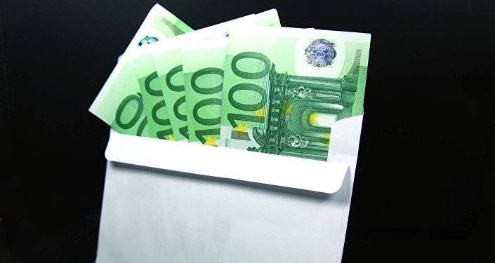 От миллиона до ста евро: в KNAB рассекретили средний размер взятки в Латвии
