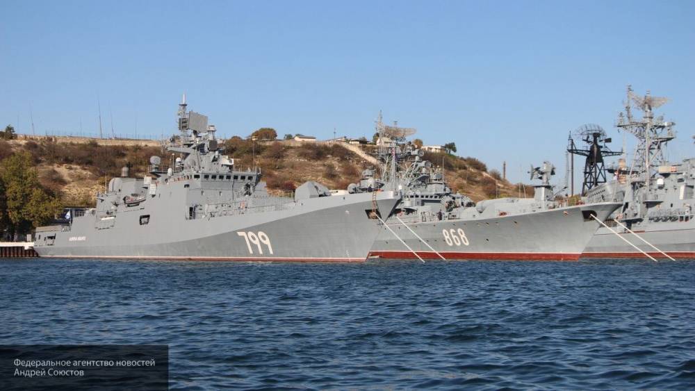 Корабли ВМФ РФ ответили на провокацию НАТО в акватории Черного моря