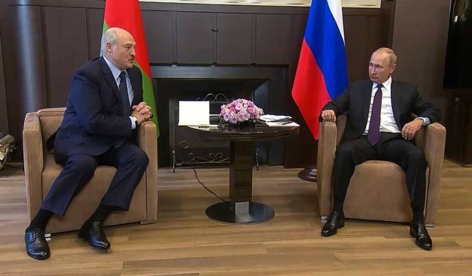 Путин демонстративно унизил Лукашенко в Сочи – политолог