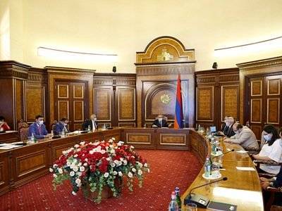 В Правительстве Армении состоялось совещание по проекту госбюджета на 2021 год
