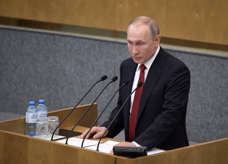 Путин внес в Госдуму пакет поправок в развитие новых норм Конституции