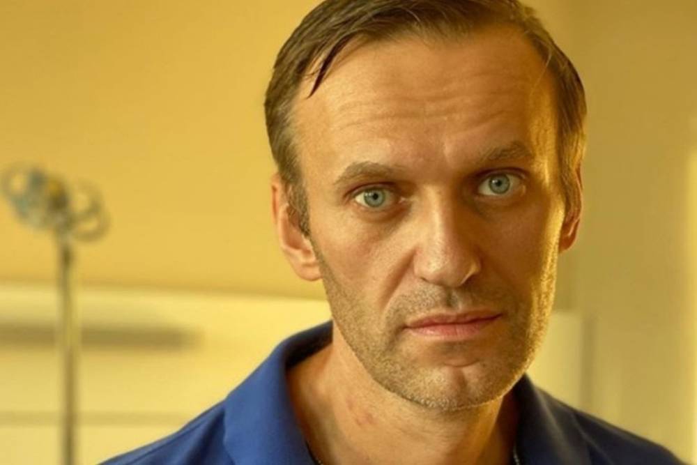 Навальный ответил на идею Путина, что он сам выпил Новичок