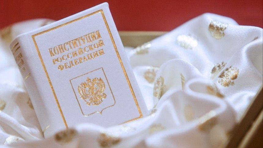Путин внес в Госдуму законопроекты о правительстве, судах и силовиках