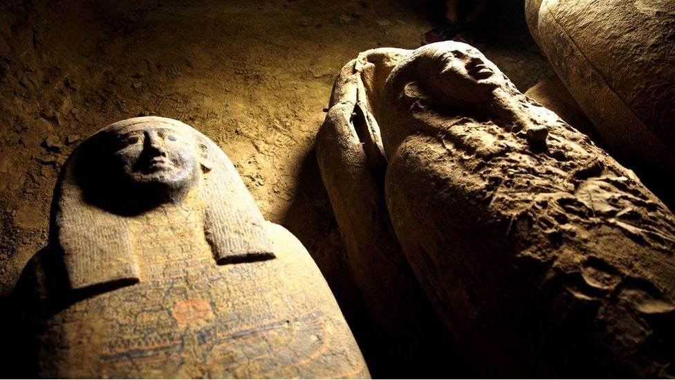 Сенсация в мире археологии: в Египте нашли 27 нетронутых саркофагов вельмож